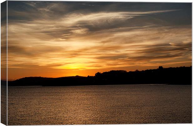 Torquay Sunset 2 Canvas Print by Louise Wagstaff