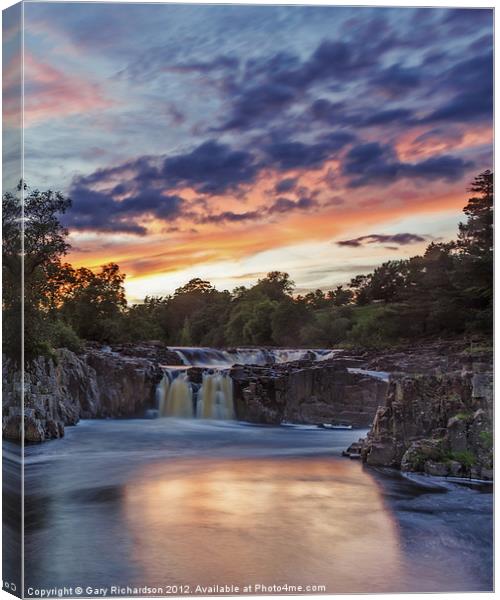 Low Force Sunset Canvas Print by Gary Richardson