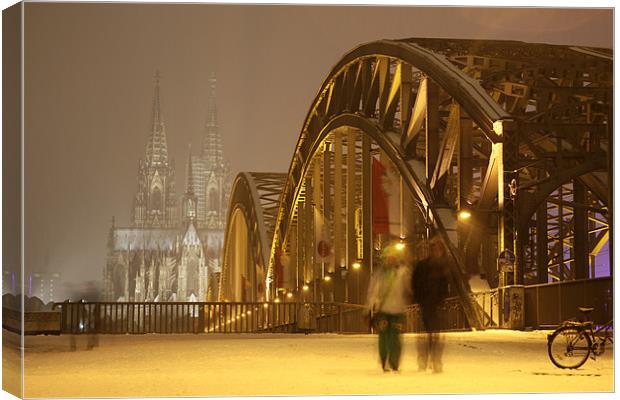 Cologne Cathedral at night Canvas Print by peter schickert