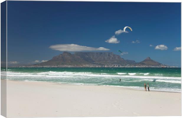Bloubergstrand  and Cape Town  Canvas Print by peter schickert