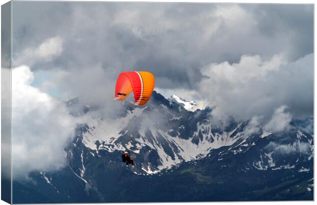 Paraglider in the  Allgäu Alps Canvas Print by peter schickert
