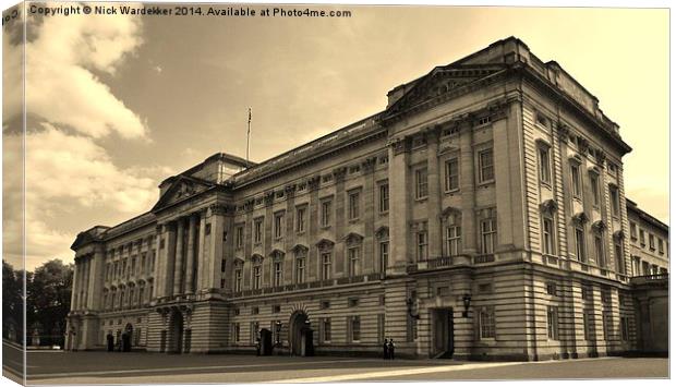 Buckingham Palace Canvas Print by Nick Wardekker