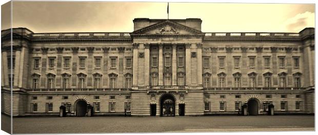 Front entrance of Buckingham Palace Canvas Print by Nick Wardekker