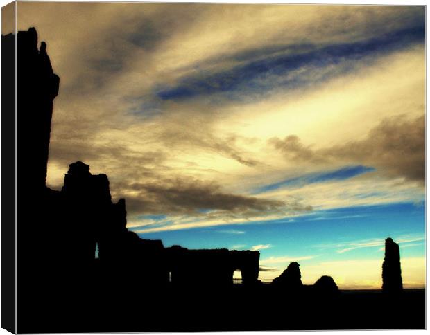 TANTALLON FROM INSIDE OUT Canvas Print by dale rys (LP)