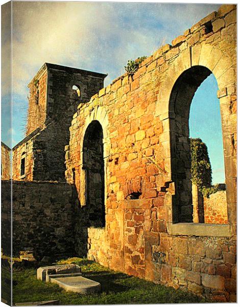  ruin church,north berwick Canvas Print by dale rys (LP)