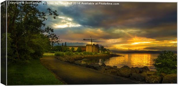 Sunset over Newark Castle Canvas Print by Tylie Duff Photo Art