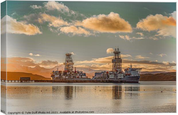 Sunset Over Hunterston Jetty In Ayrshire Canvas Print by Tylie Duff Photo Art