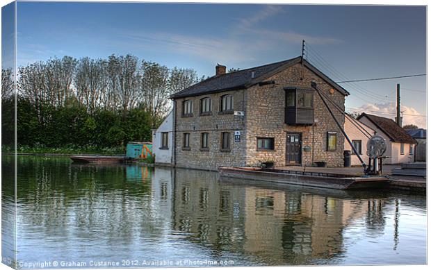 Grand Union Canal Canvas Print by Graham Custance