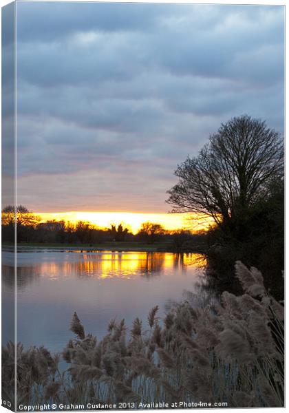 Tring Reservoir Sunset Canvas Print by Graham Custance