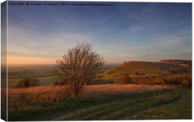 Ivinghoe Beacon Sunset Canvas Print by Graham Custance