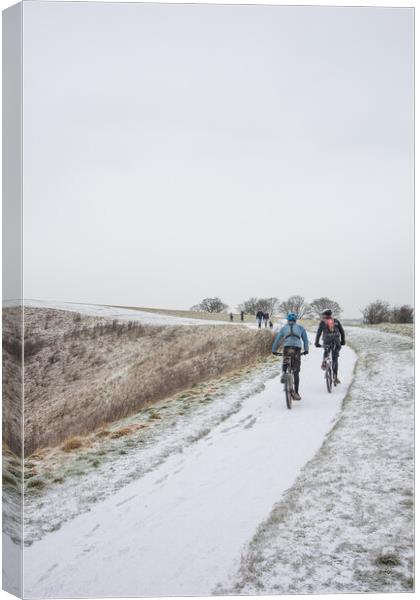Dunstable Downs Winter  Canvas Print by Graham Custance