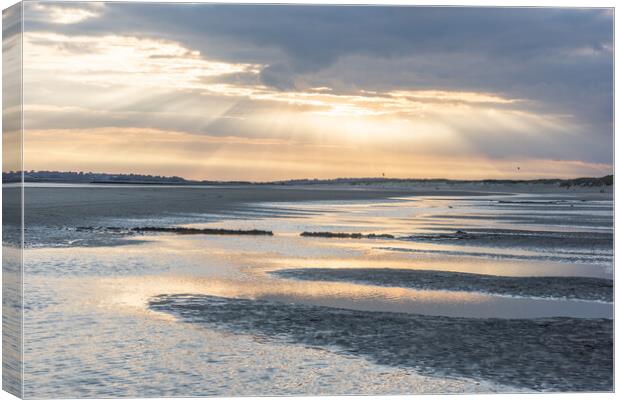 Golden Hour at Camber Sands Canvas Print by Graham Custance