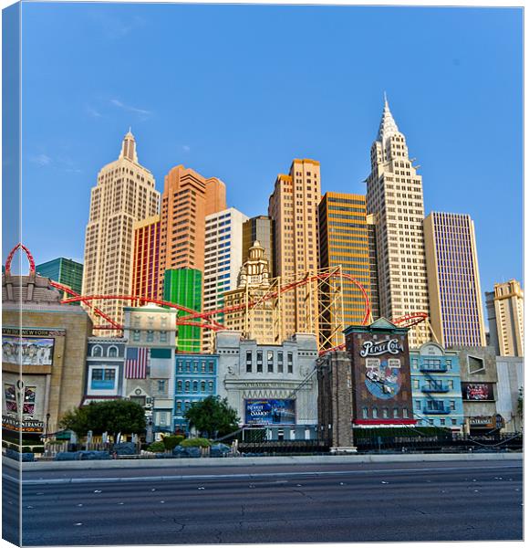 New York New York, Vegas Canvas Print by simon  davies