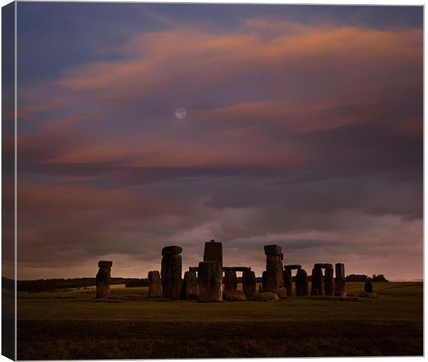 Stonehenge at dusk Canvas Print by Graham Moore