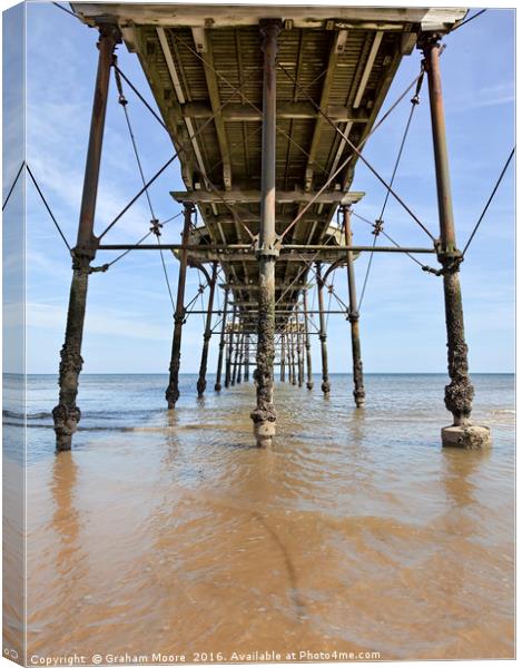 Saltburn Pier Canvas Print by Graham Moore