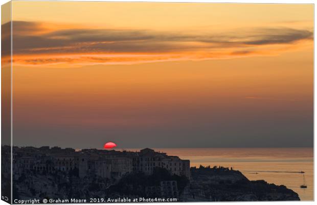 Tropea sunset Canvas Print by Graham Moore
