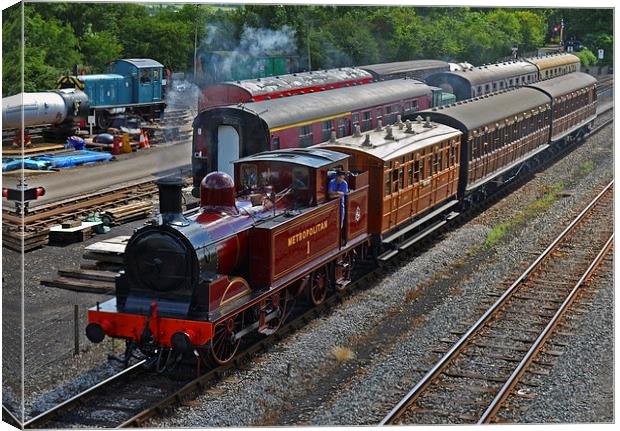 Met 1 at Buckinghamshire Railway Centre Canvas Print by William Kempster