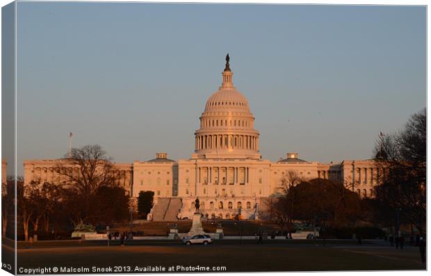 Capitol Hill At Dusk Canvas Print by Malcolm Snook
