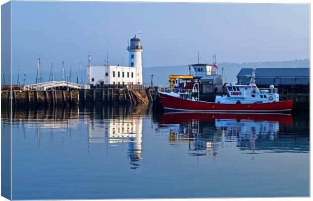 Scarborough Lighthouse, North Yorkshire Canvas Print by Darren Galpin
