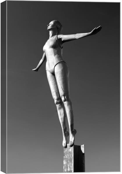 Diving Belle Statue, Scarborough, North Yorkshire Canvas Print by Darren Galpin