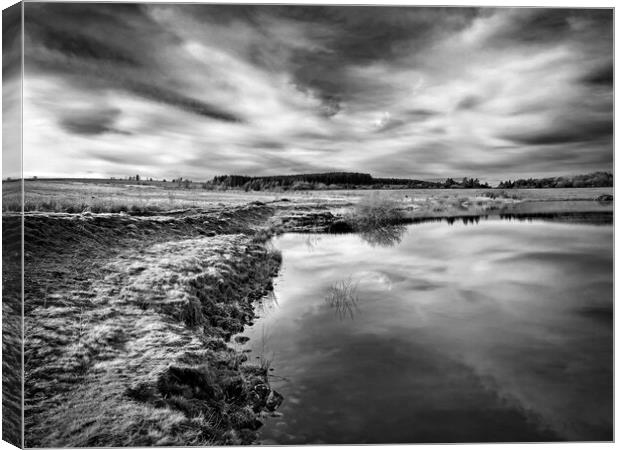 Redmires Reservoir, Peak District Canvas Print by Darren Galpin