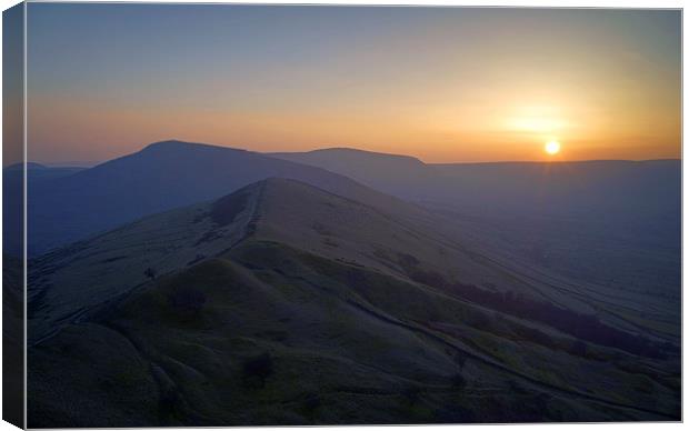 Great Ridge Sunset 2 Canvas Print by Darren Galpin