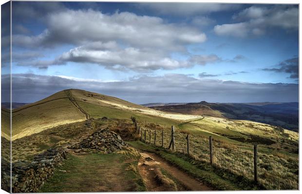 Footpath to Lose Hill  Canvas Print by Darren Galpin