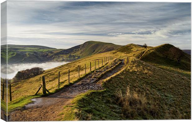 Misty Morning on the Great Ridge  Canvas Print by Darren Galpin