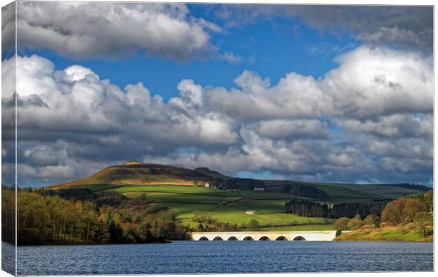 Clouds gathering over Ladybower Canvas Print by Darren Galpin