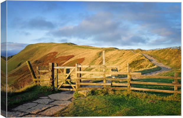  Gateway to Mam Tor                               Canvas Print by Darren Galpin