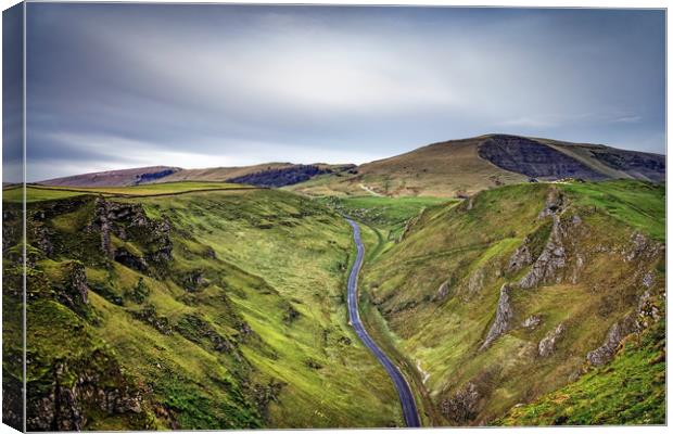 Winnats Pass & Mam Tor                             Canvas Print by Darren Galpin