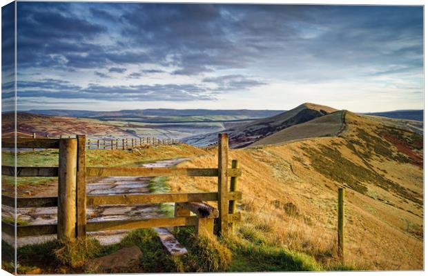 Gateway Along The Great Ridge                      Canvas Print by Darren Galpin