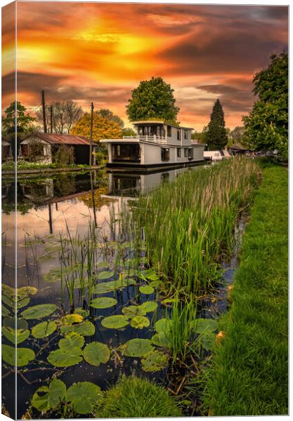 House Boat Canvas Print by Darren Ball