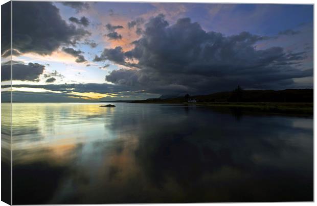 Tokavaig Sunset Canvas Print by Tracey Whitefoot