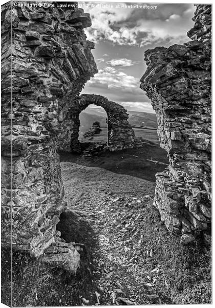  The ruins of Castell Dinas Brân Llangollen Canvas Print by Pete Lawless