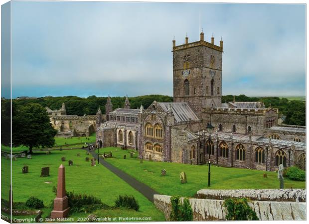 St David’s Cathedral  Canvas Print by Jane Metters