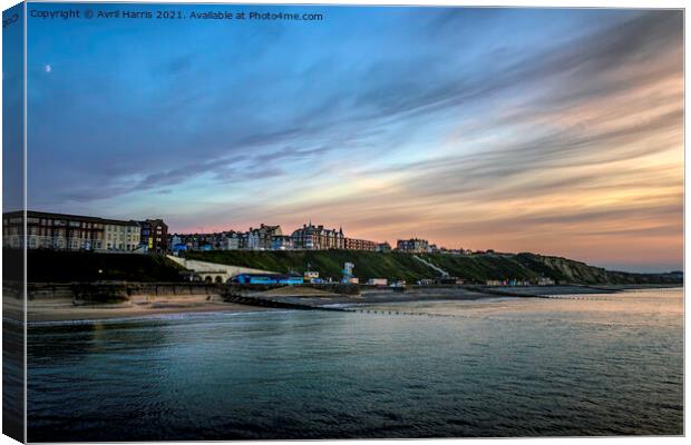 Cromer Sunset North Norfolk Canvas Print by Avril Harris