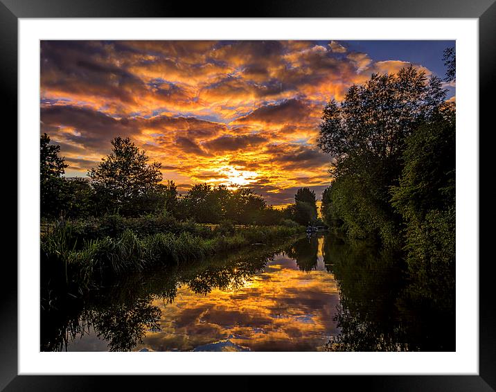 Kennet and Avon Canal, Berkshire, England, UK Framed Mounted Print by Mark Llewellyn