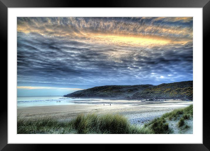 Freshwater West Framed Mounted Print by Simon West