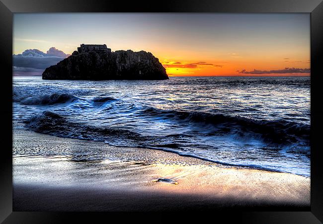 Saint Catherines Island, Tenby Framed Print by Simon West