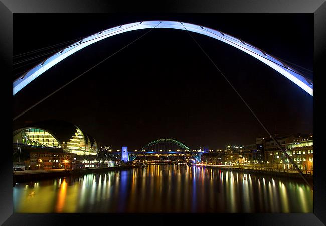 Newcastle Upon Tyne at night Framed Print by Simon West