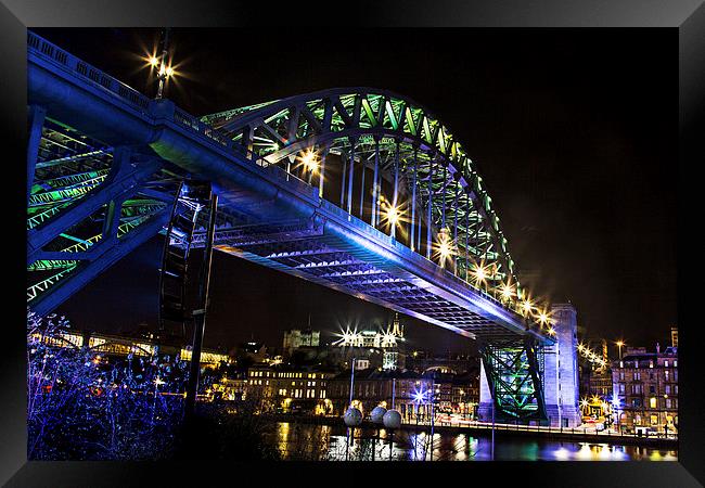 The Tyne Bridge, Newcastle Framed Print by Simon West