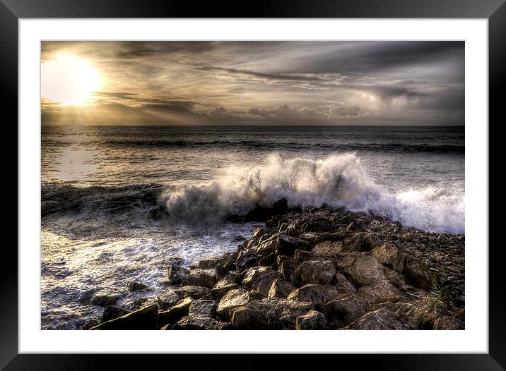 Amroth waves Framed Mounted Print by Simon West