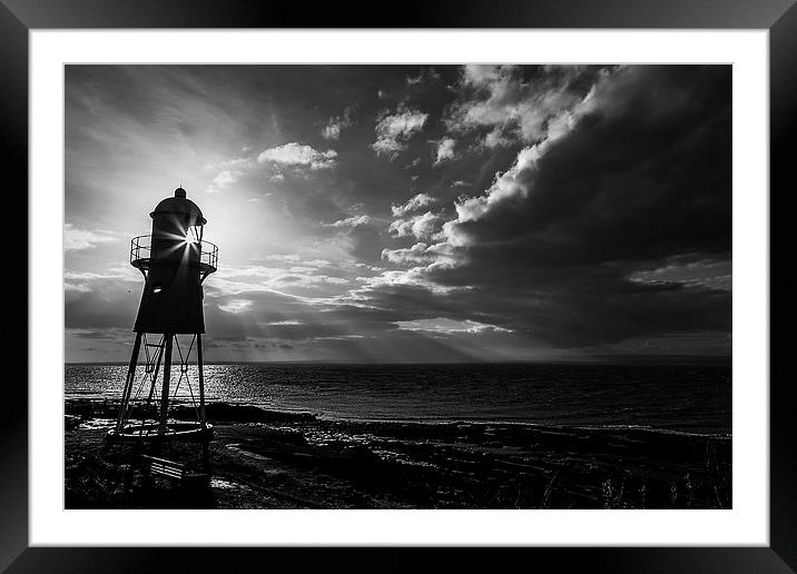 Black Nore lighthouse B&W Framed Mounted Print by Simon West