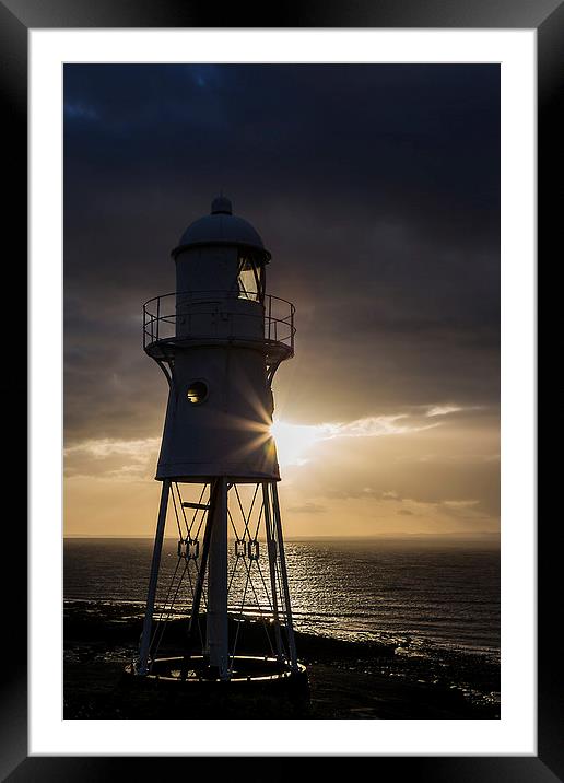 Black Nore lighthouse Framed Mounted Print by Simon West