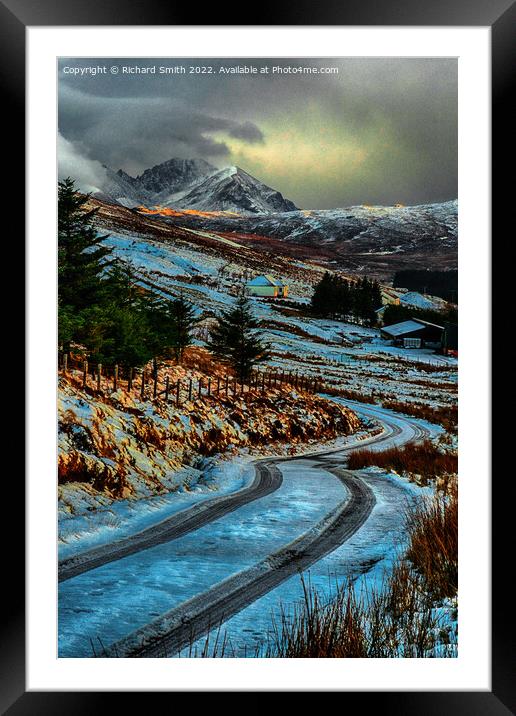 The road down into Glenmore in the afternoon sunlight Framed Mounted Print by Richard Smith
