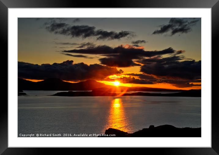 Duirinish sunset. Framed Mounted Print by Richard Smith