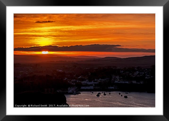 Portree as the sun sets Framed Mounted Print by Richard Smith