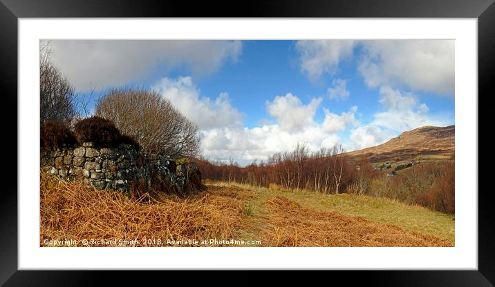 A ruined crofthouse beside the Scholars Path. Framed Mounted Print by Richard Smith