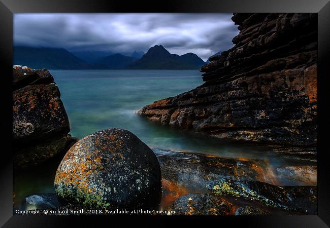 The round stone at Elgol Framed Print by Richard Smith